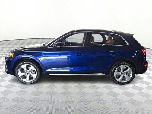 2022 Audi Q5 45 S line Premium Plus