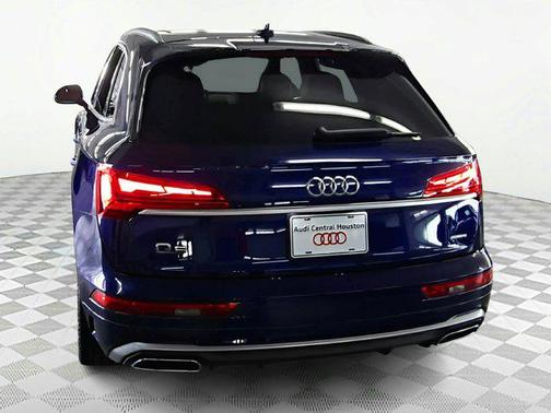 2022 Audi Q5 45 S line Premium Plus
