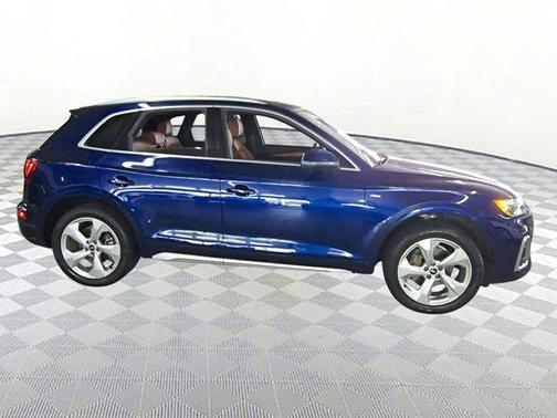 2022 Audi Q5 45 S line Premium Plus
