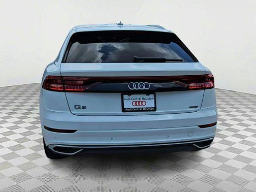 2023 Audi Q8 55 Premium Plus