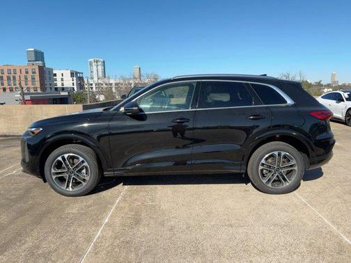 2025 Audi Q5 Premium TFSI quattro S tronic