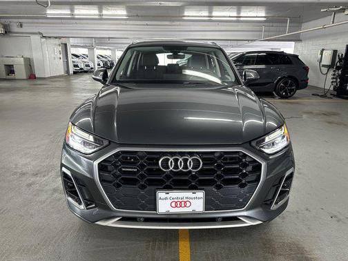 2024 Audi Q5 45 S line Premium