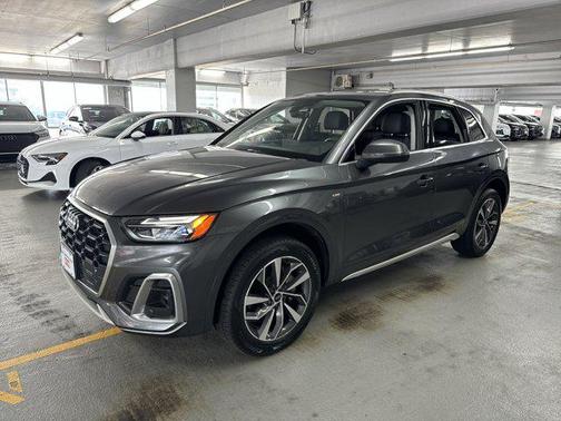 2024 Audi Q5 45 S line Premium