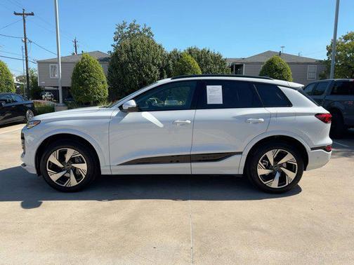 2025 Audi Q6 e-tron Premium Plus quattro