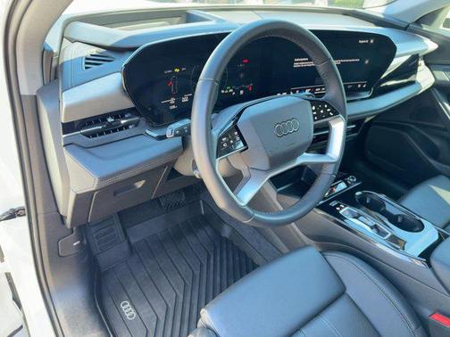 2025 Audi Q6 e-tron Premium Plus quattro