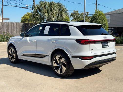 2025 Audi Q6 e-tron Premium Plus quattro