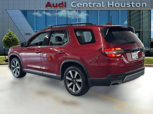 2023 Honda Pilot AWD Elite