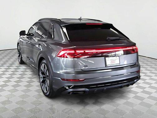 2025 Audi Q8 55 Premium Plus
