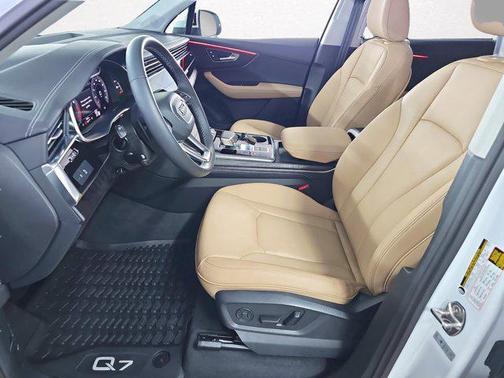 2025 Audi Q7 45 Premium Plus