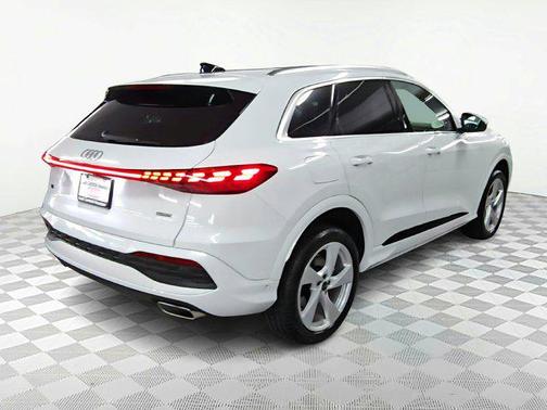 2025 Audi Q5 Premium Plus