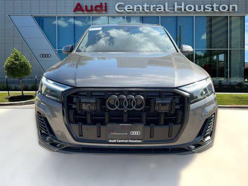 2025 Audi Q7 45 Premium Plus