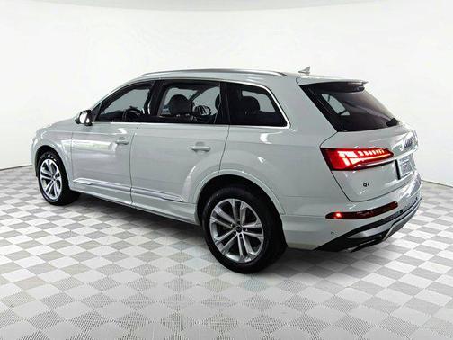 2025 Audi Q7 45 Premium Plus