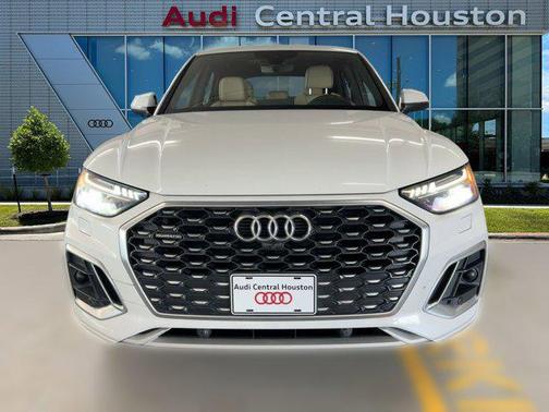 2022 Audi Q5 45 S line Prestige