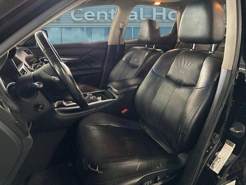 2011 INFINITI M37 Base