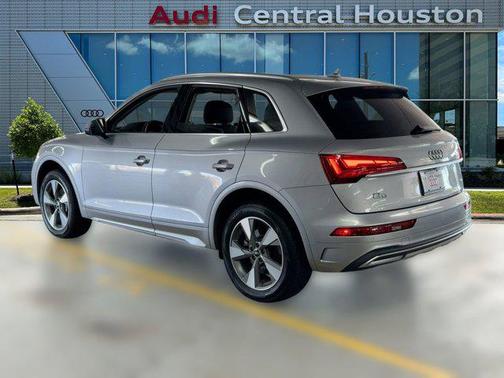 2022 Audi Q5 40 Premium Plus