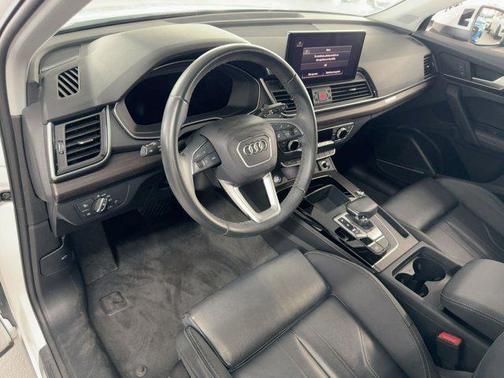 2024 Audi Q5 45 S line Premium Plus