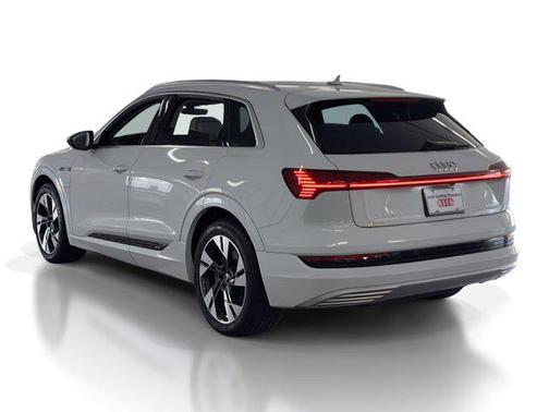 2022 Audi e-tron Premium