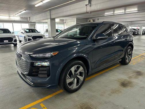 2025 Audi Q6 e-tron Premium Plus quattro