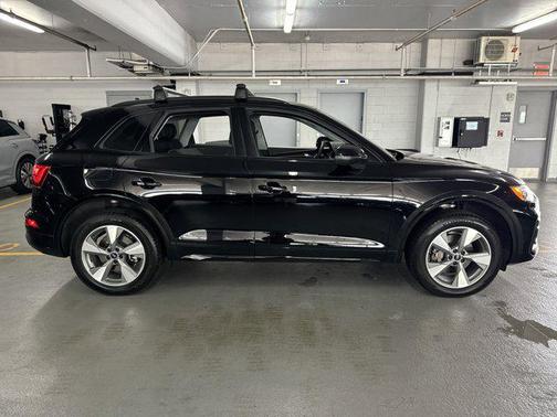 2024 Audi Q5 40 Premium Plus