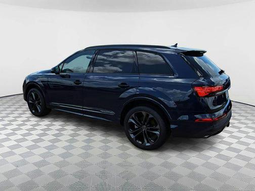 2025 Audi Q7 55 Premium Plus