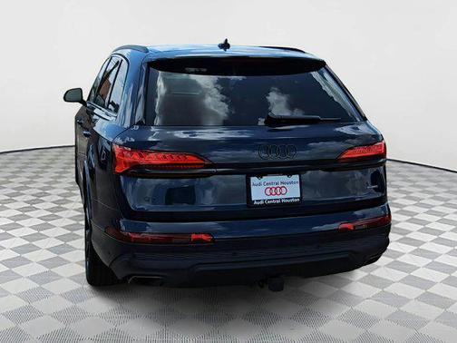 2025 Audi Q7 55 Premium Plus