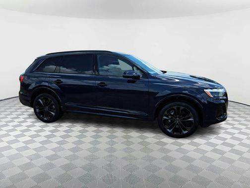 2025 Audi Q7 55 Premium Plus