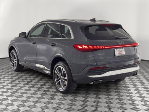 2026 Audi Q5 Premium Plus TFSI quattro S tronic