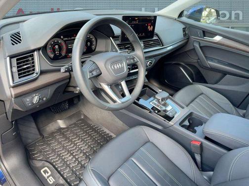 2025 Audi Q5 40 Premium