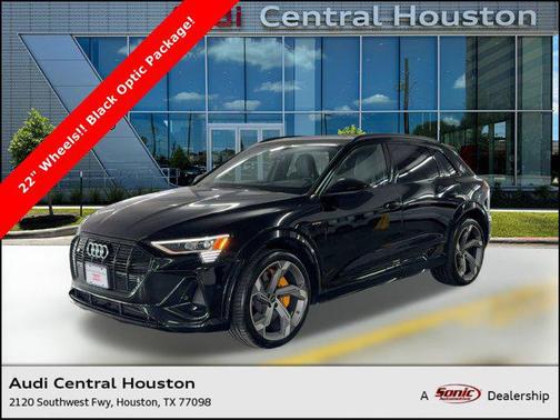 2022 Audi e-tron S Prestige