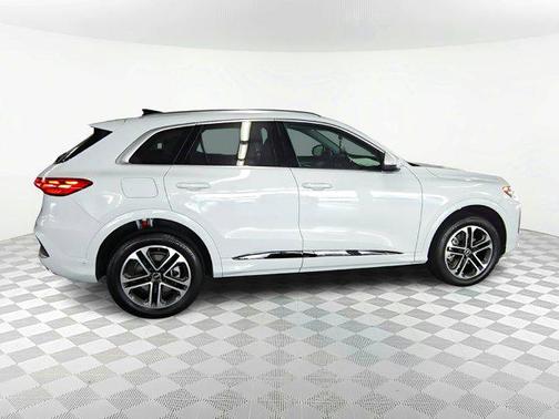 2025 Audi Q5 Premium