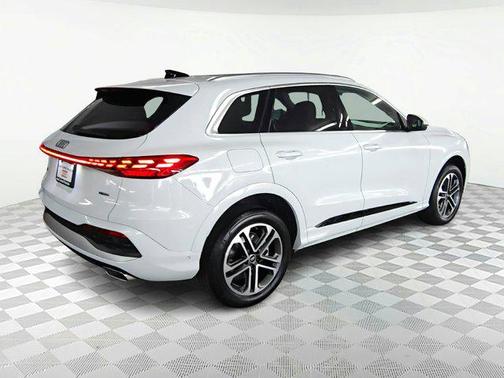 2025 Audi Q5 Premium