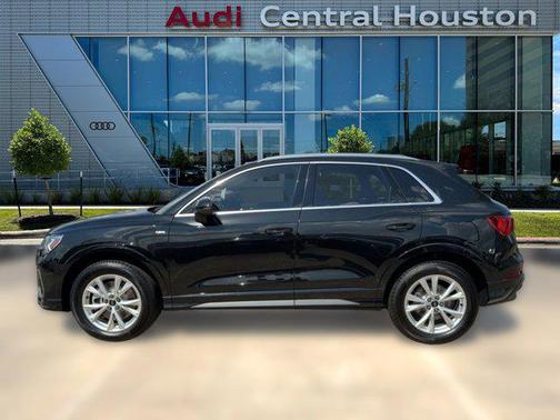 2025 Audi Q3 Premium 45 TFSI S line quattro Tiptronic