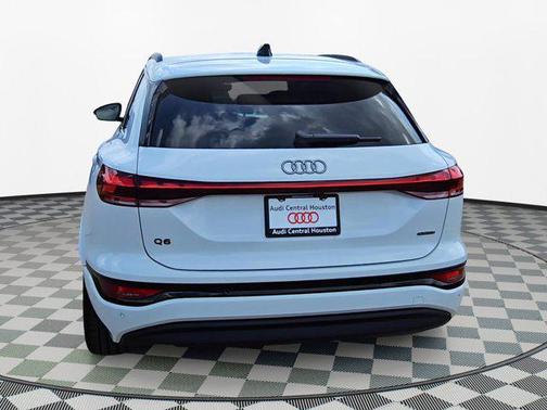 2025 Audi Q6 e-tron Premium Plus quattro