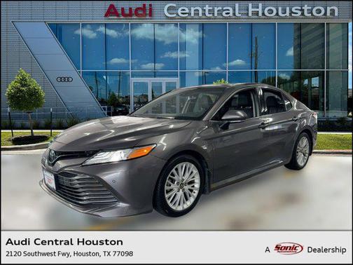 2018 Toyota Camry XLE