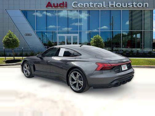 2023 Audi e-tron GT Premium Plus quattro