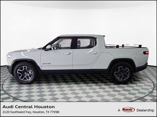 2025 Rivian R1T Adventure