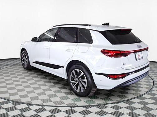 2025 Audi Q6 e-tron Premium Plus quattro
