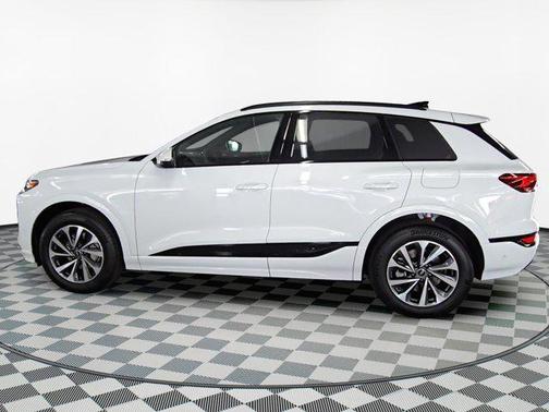 2025 Audi Q6 e-tron Premium Plus quattro
