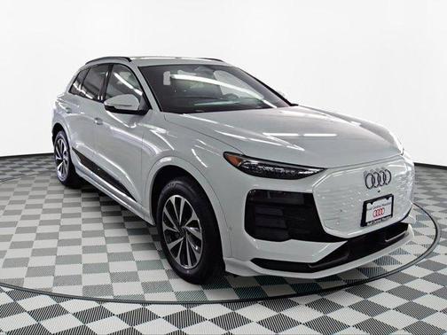 2025 Audi Q6 e-tron Premium Plus quattro
