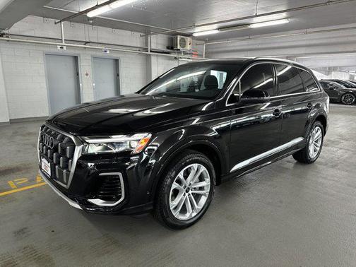 2025 Audi Q7 55 Premium Plus