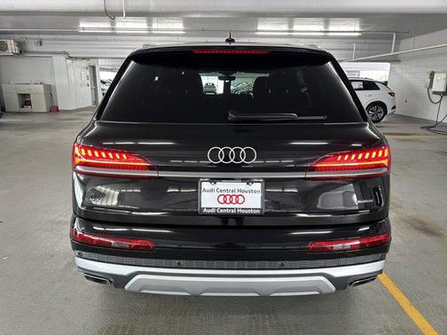 2025 Audi Q7 55 Premium Plus