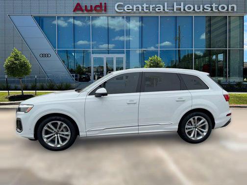 2026 Audi Q7 55 Premium Plus