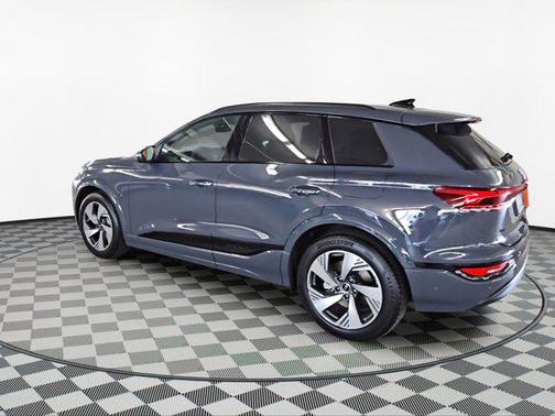2025 Audi Q6 e-tron Prestige quattro