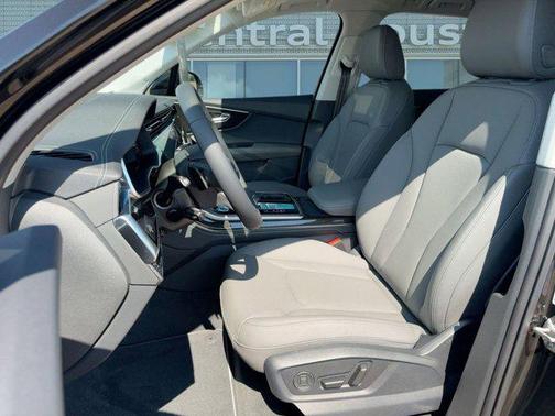 2026 Audi Q7 55 Premium Plus