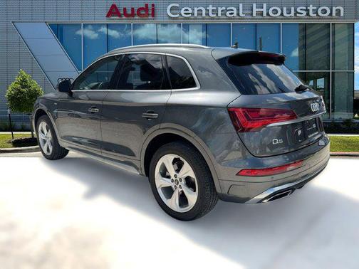 2023 Audi Q5 45 S line Premium Plus