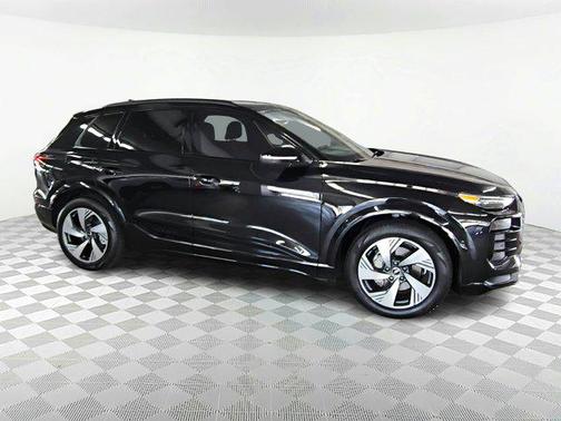 2025 Audi Q6 e-tron Prestige quattro