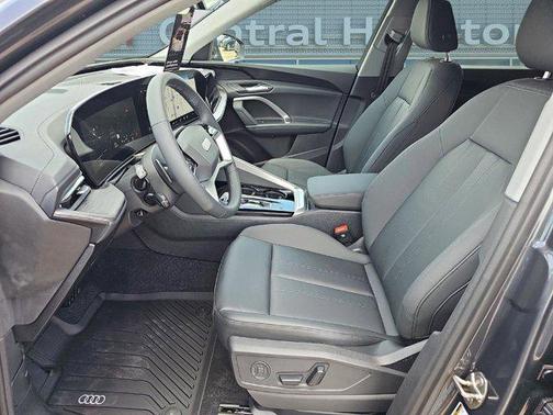 2025 Audi Q5 Premium