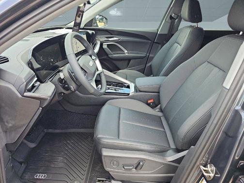 2025 Audi Q5 Premium