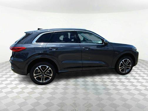 2025 Audi Q5 Premium