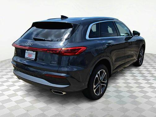 2025 Audi Q5 Premium